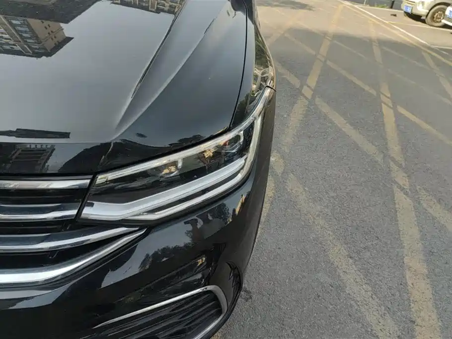 Volkswagen Tiguan X X 2021 330TSI Flagship