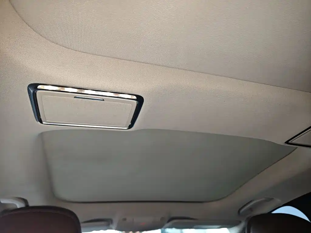 Mercedes-Benz E-Class — миниатюра 18
