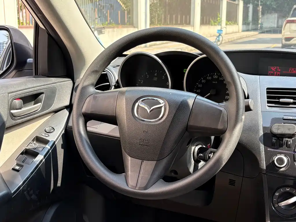 Mazda 3 Xingcheng — миниатюра 10