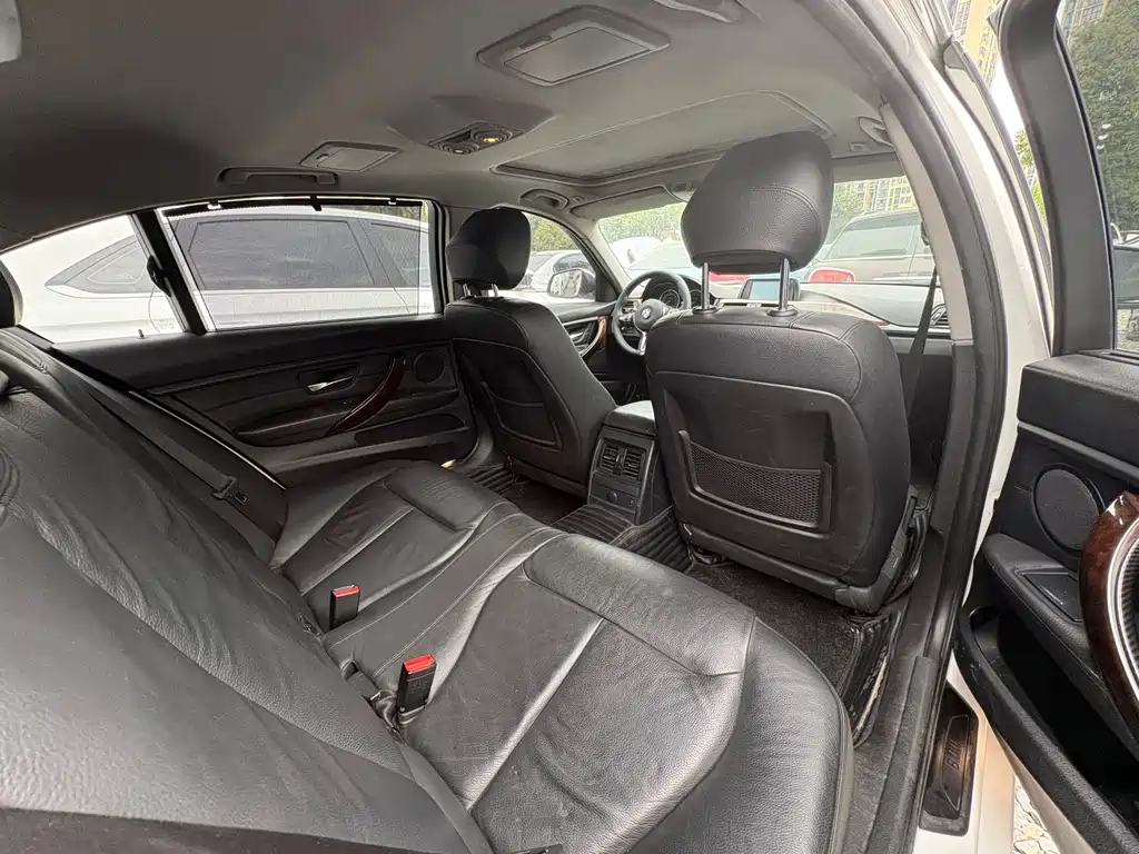 BMW 3 Series — миниатюра 15