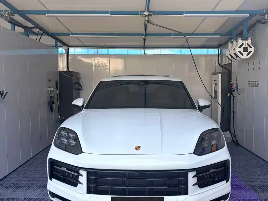 Porsche Cayenne — миниатюра 2