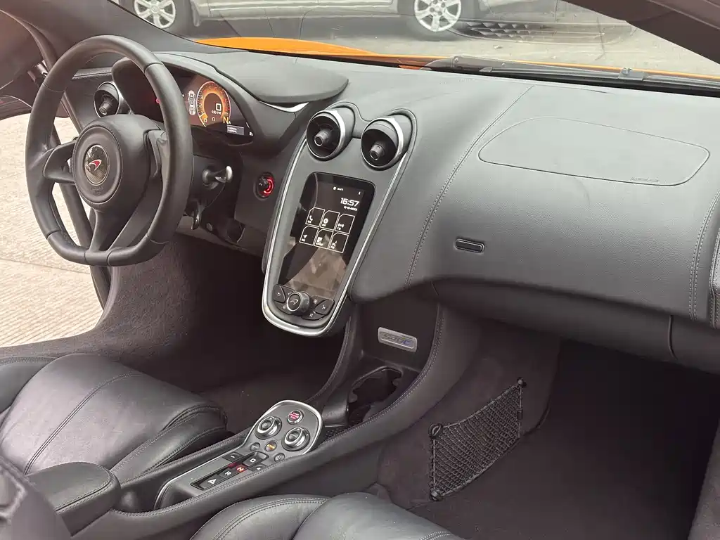 McLaren 540C 2015 3.8T Coupe