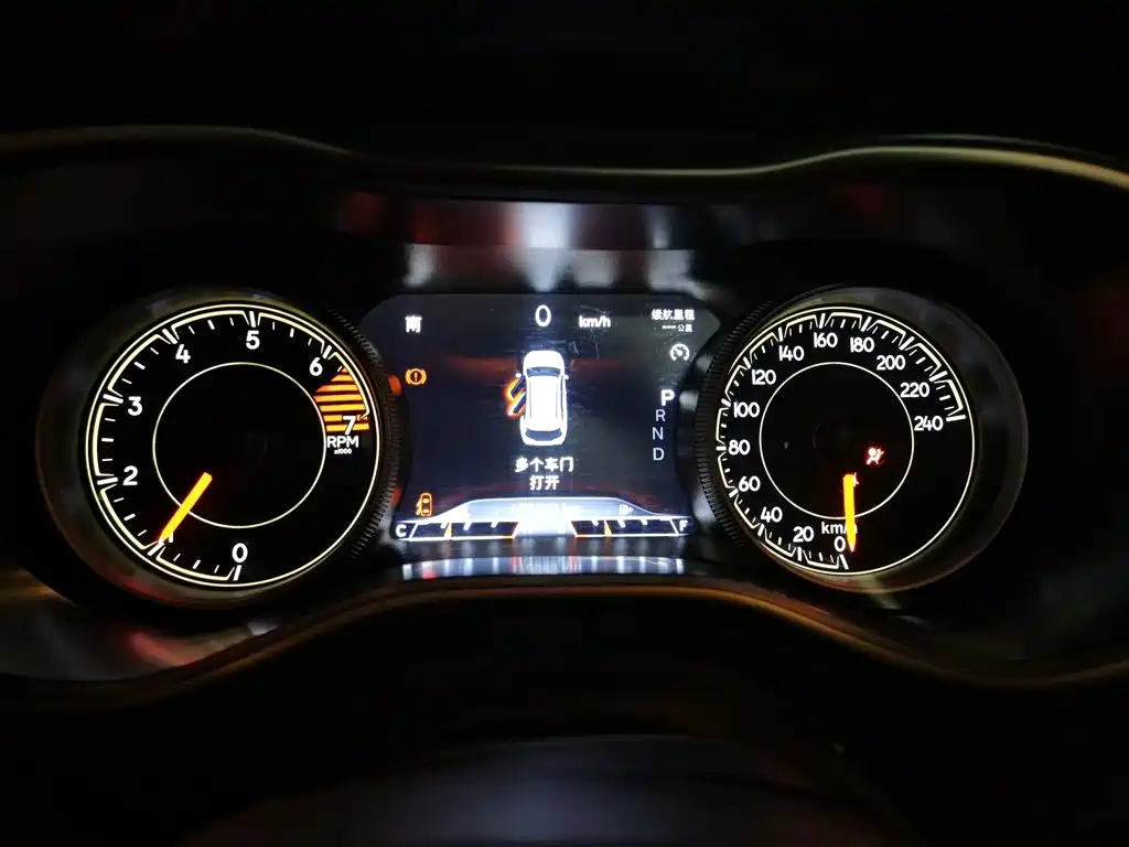 Jeep Cherokee — миниатюра 7