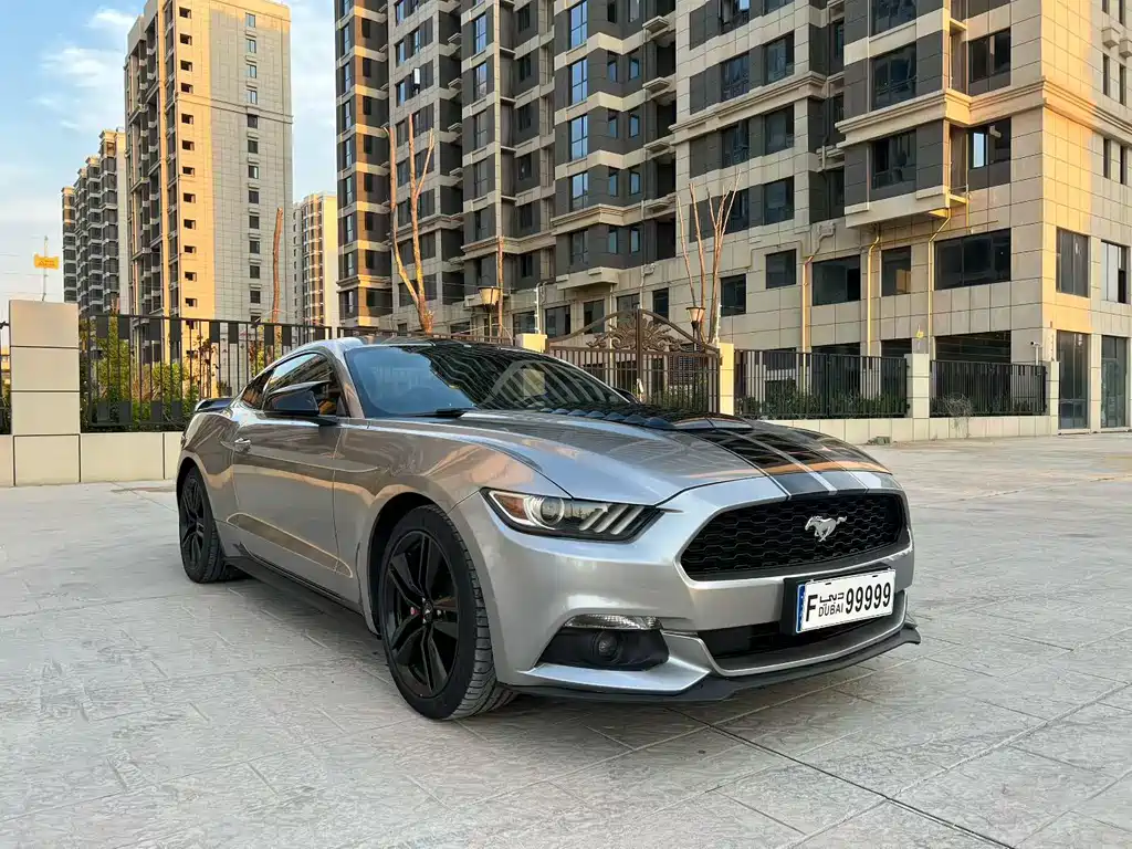 Ford Mustang — миниатюра 3