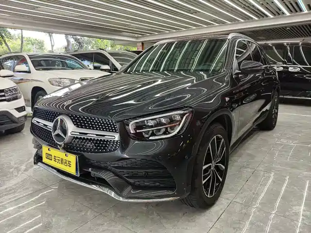 MERCEDES-BENZ GLC