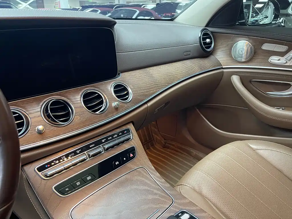 Mercedes-Benz E-Class E 2023 E 300 L Luxury