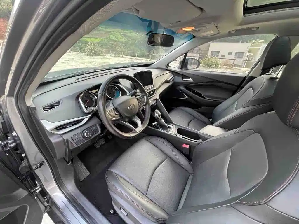 Chevrolet Volando — миниатюра 7