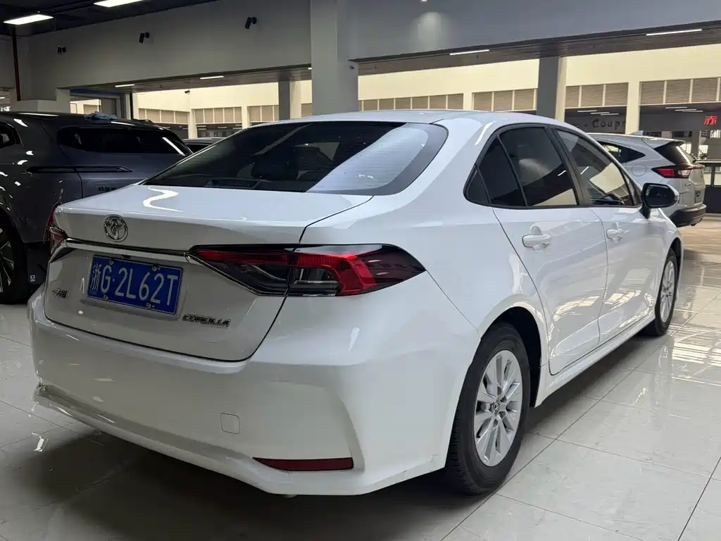 Toyota Corolla — миниатюра 15