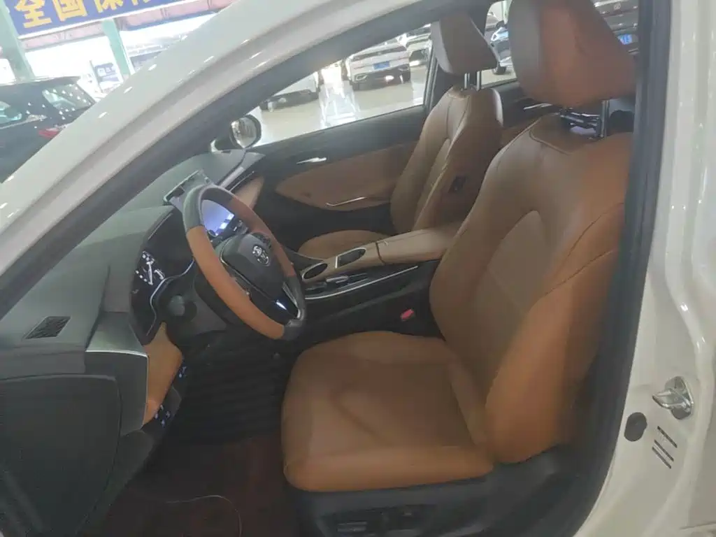 Toyota Avalon — миниатюра 15