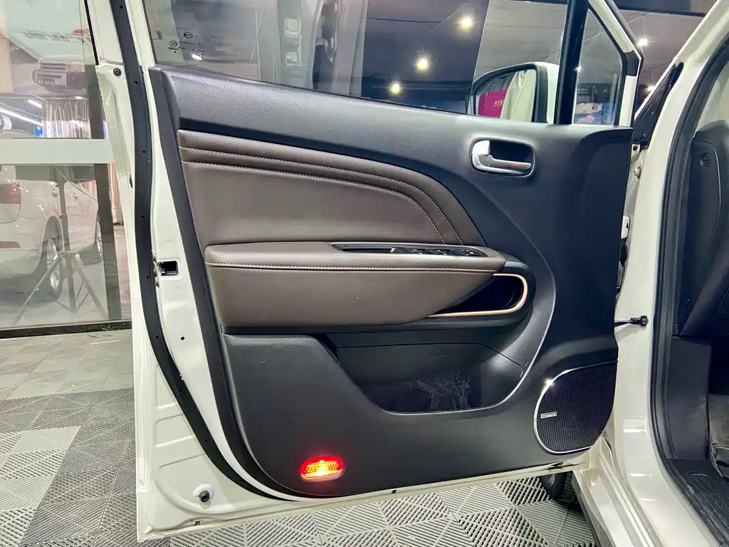 Aion Trumpchi GE3 — миниатюра 8
