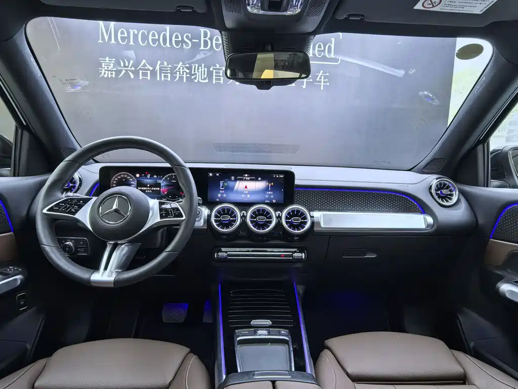 Mercedes-Benz GLB — миниатюра 32