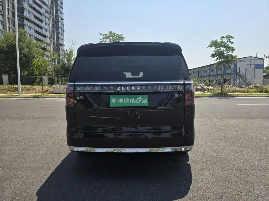 Zeekr 009 2024 мест Executive 108kWh