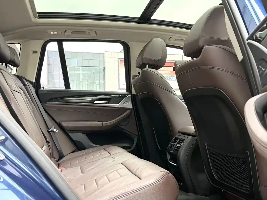 BMW X3 — миниатюра 7