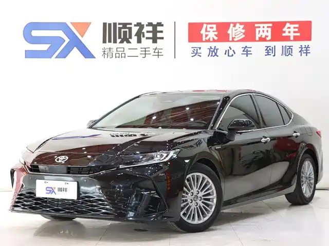 TOYOTA CAMRY 2024