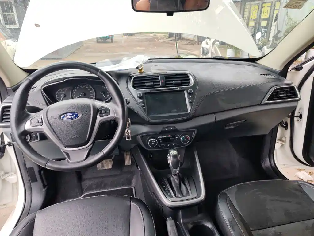 Ford Escort — миниатюра 13