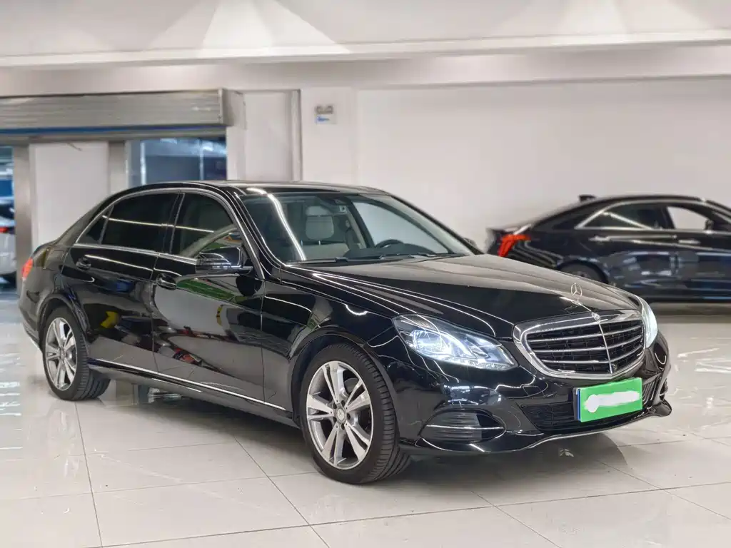 Mercedes-Benz E-Class — миниатюра 3