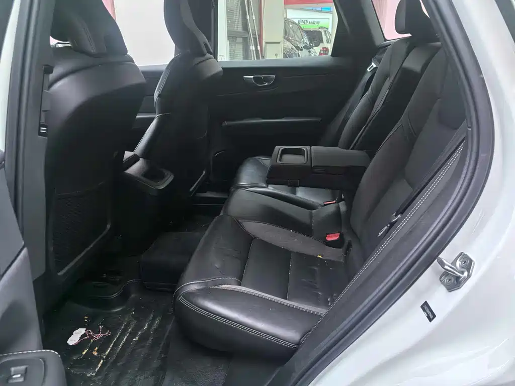 Volvo XC60 — миниатюра 6