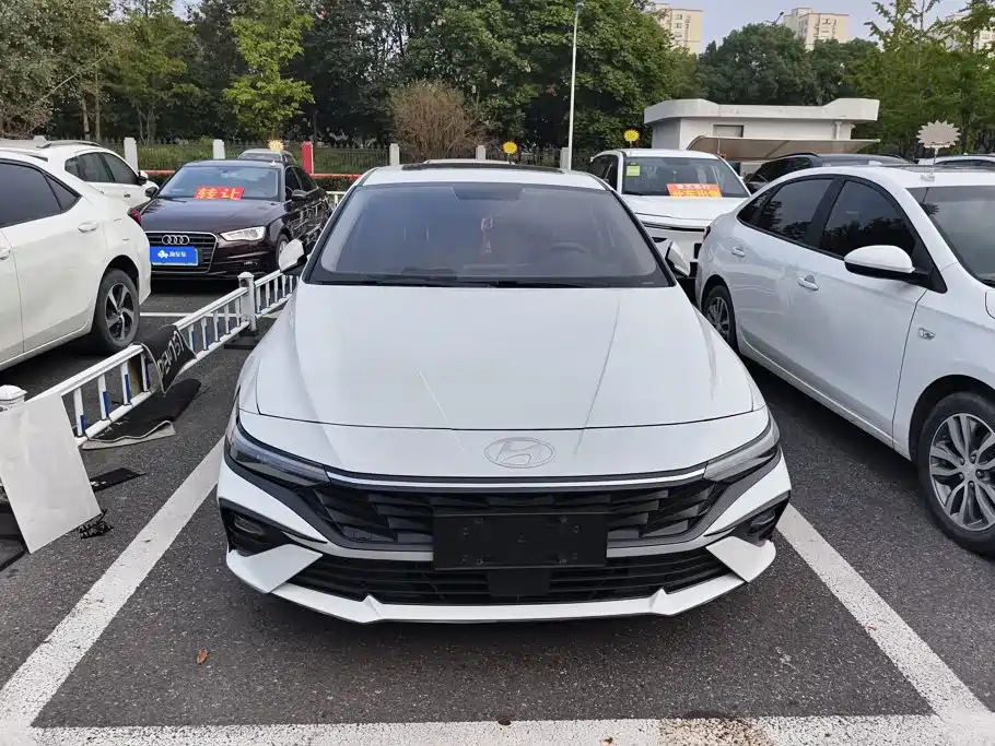 Hyundai Elantra — миниатюра 2