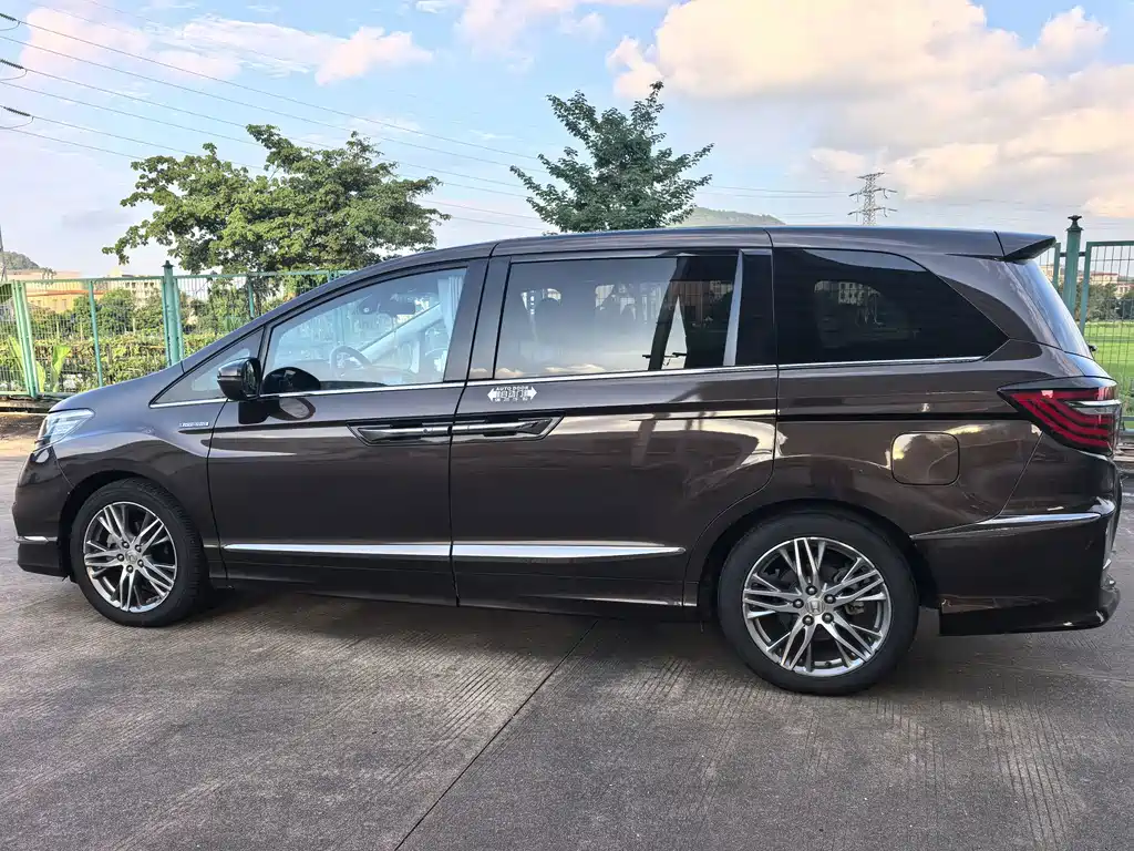 Honda Elysion — миниатюра 7