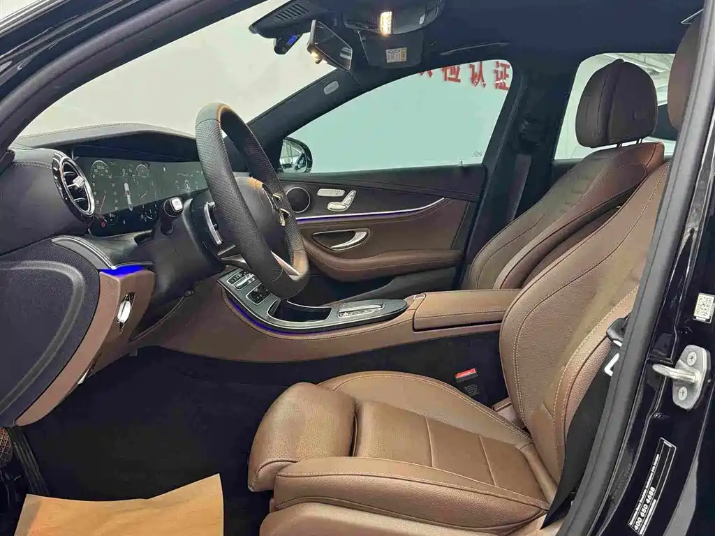 Mercedes-Benz E-Class — миниатюра 8