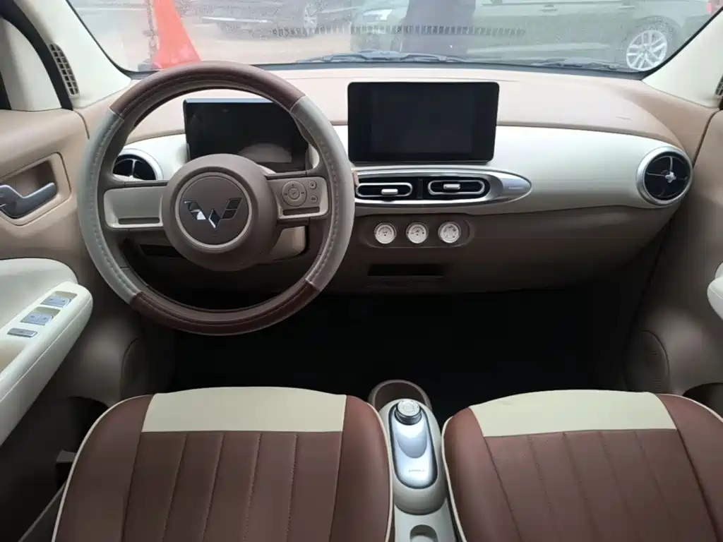 Wuling MINIEV — миниатюра 10