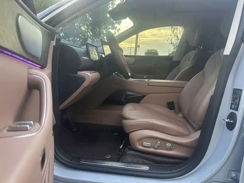 Leapmotor Leapmotor C11 — миниатюра 6