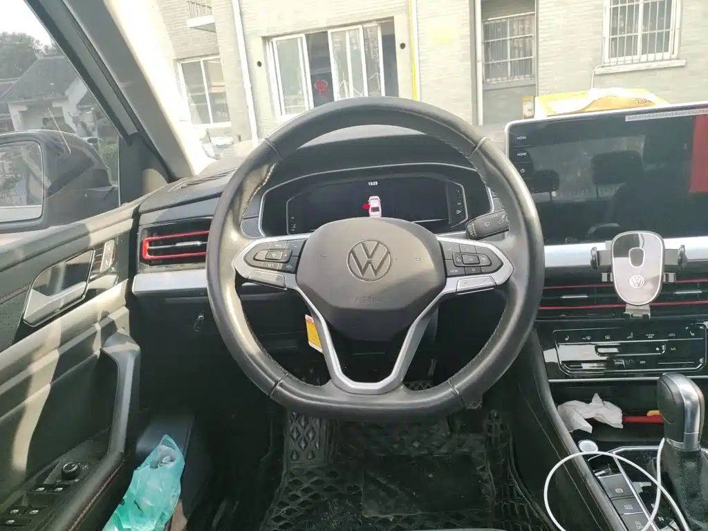 Volkswagen Lavida — миниатюра 3