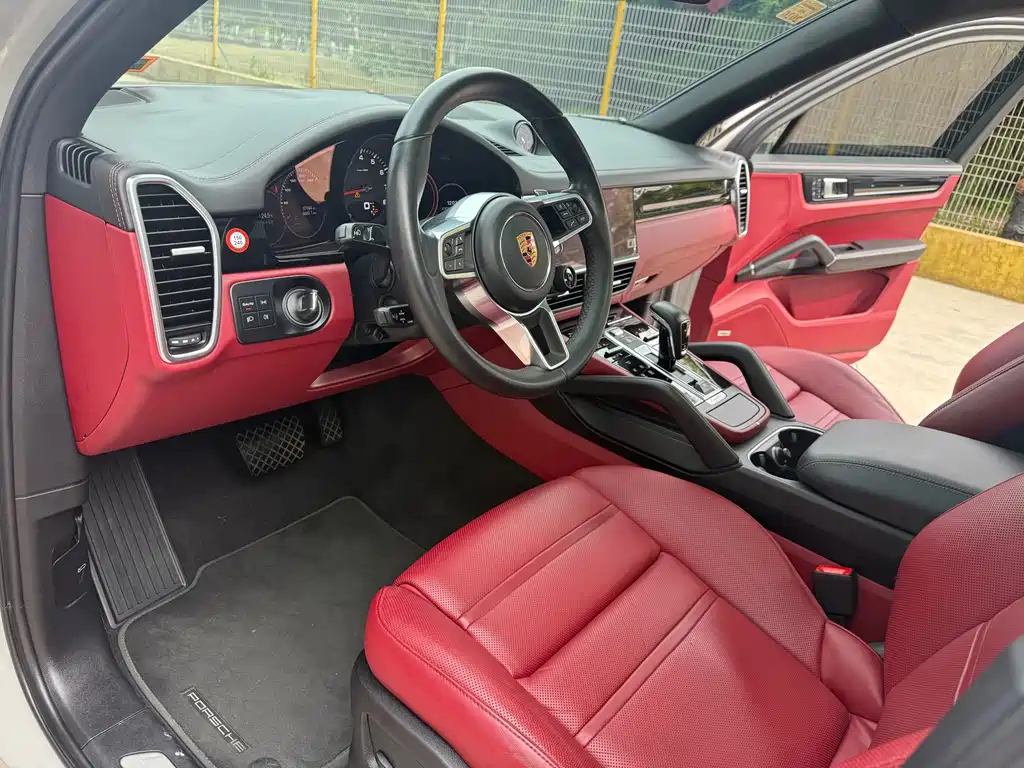 Porsche Cayenne — миниатюра 11