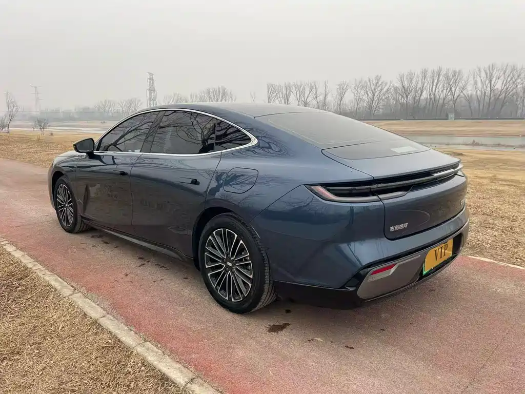 GEELY GALAXY GALAXY SPARKLE 8