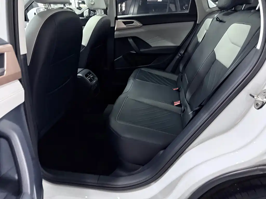 Volkswagen Tharu — миниатюра 10