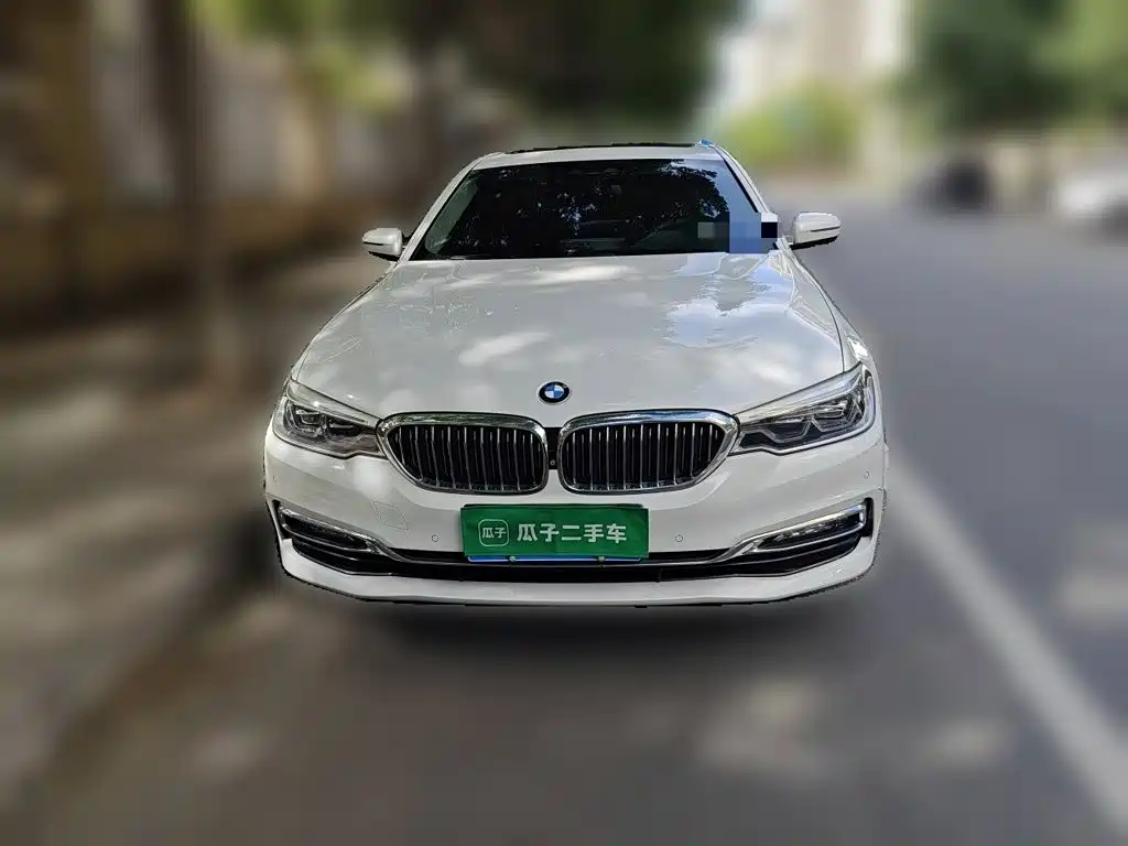 BMW 5 Series — миниатюра 23