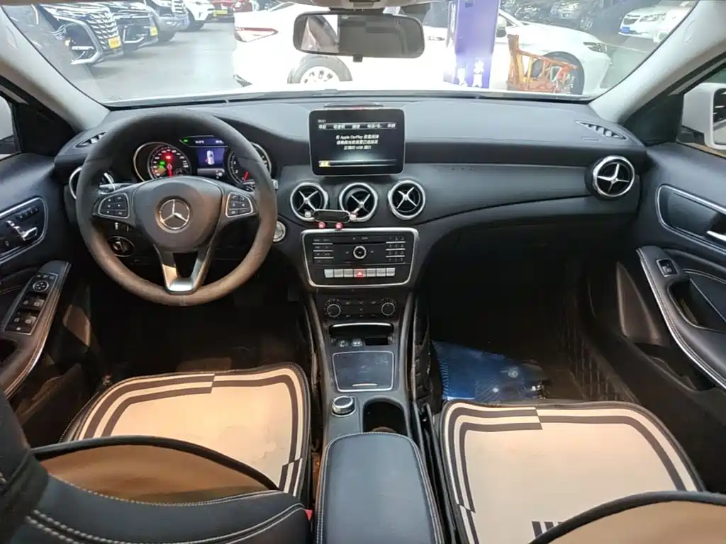 Mercedes-Benz GLA — миниатюра 10