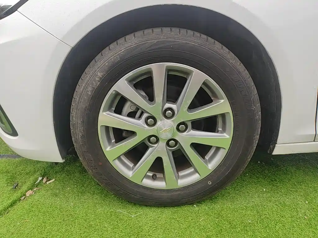 Chevrolet Malibu — миниатюра 23