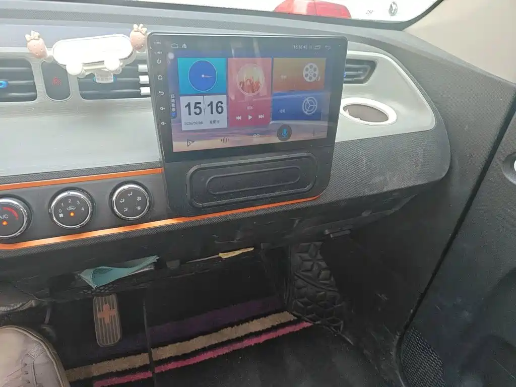 Wuling MINIEV — миниатюра 9