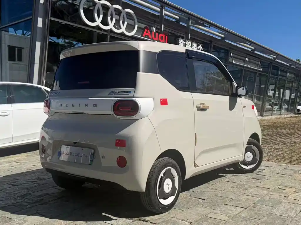 Wuling MINIEV — миниатюра 8