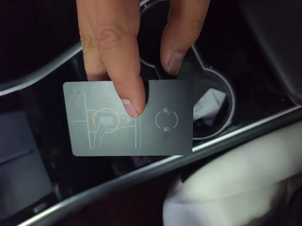 Tesla Model 3 — миниатюра 9
