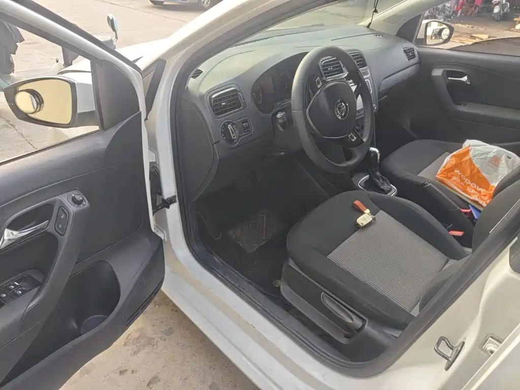 Volkswagen Polo — миниатюра 17