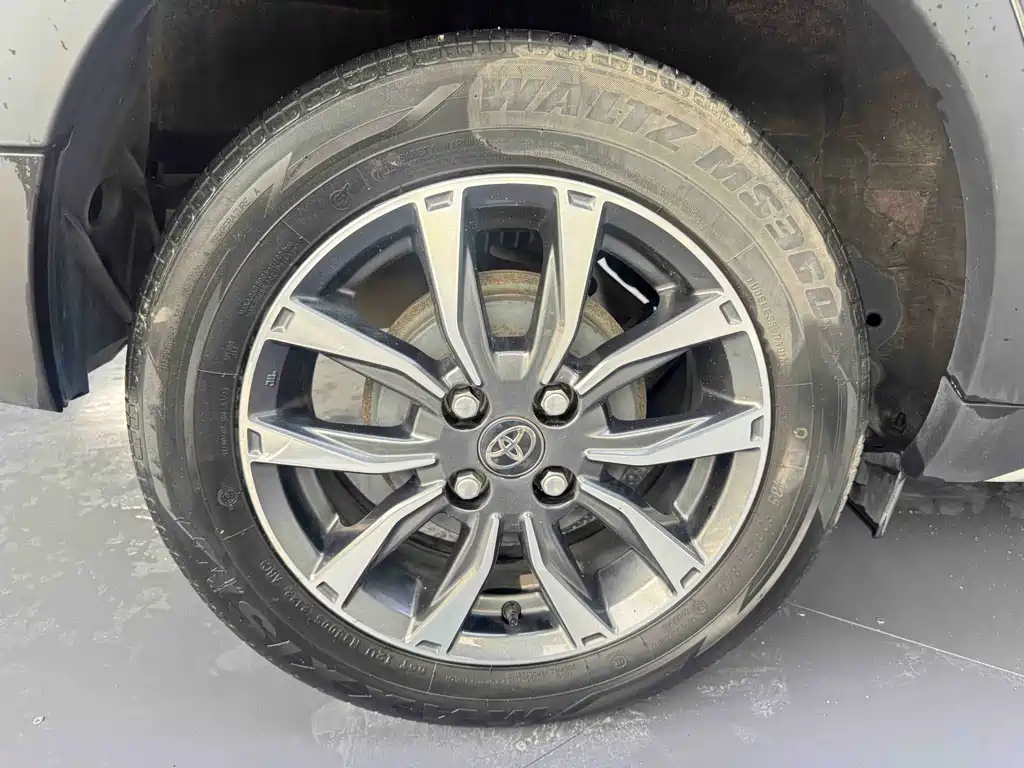 Toyota Yaris L — миниатюра 35