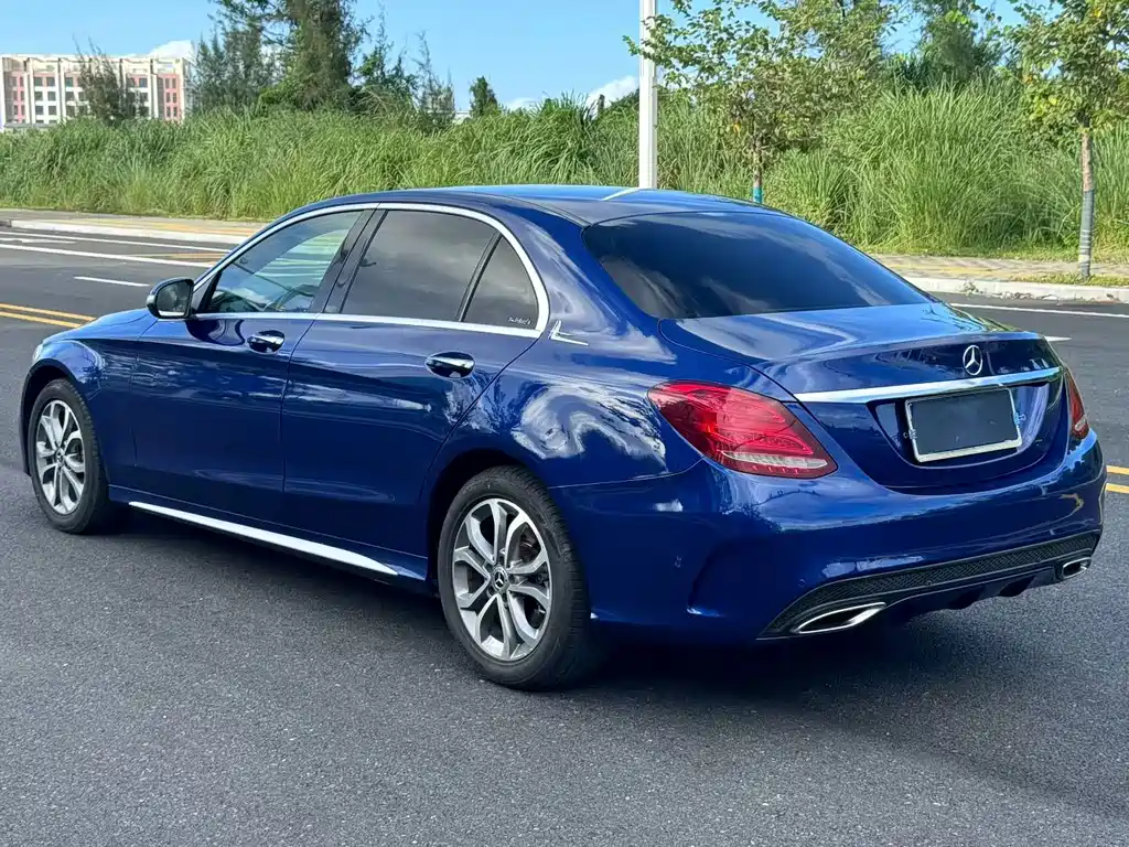 Mercedes-Benz C-Class — миниатюра 4