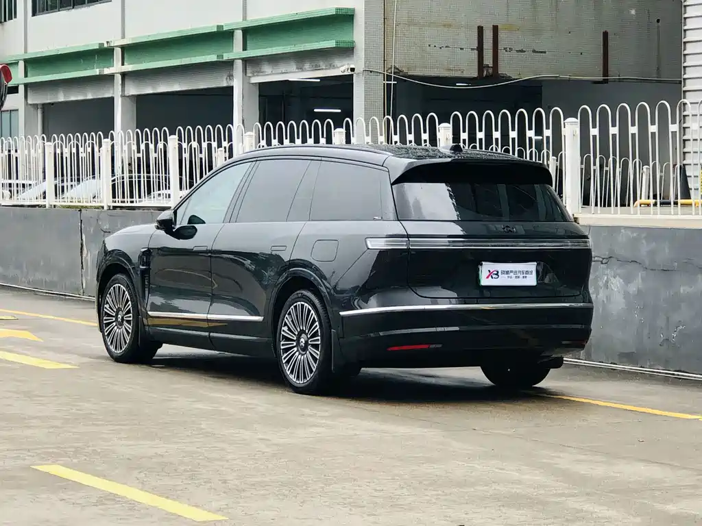 NIO ES8 — миниатюра 6