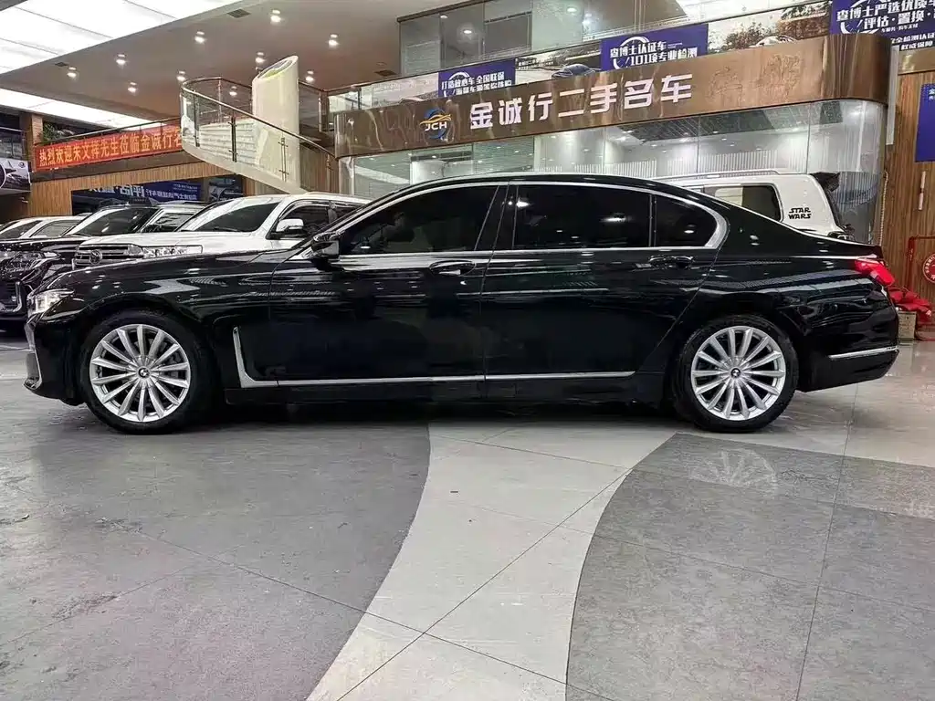BMW 7 SERIES