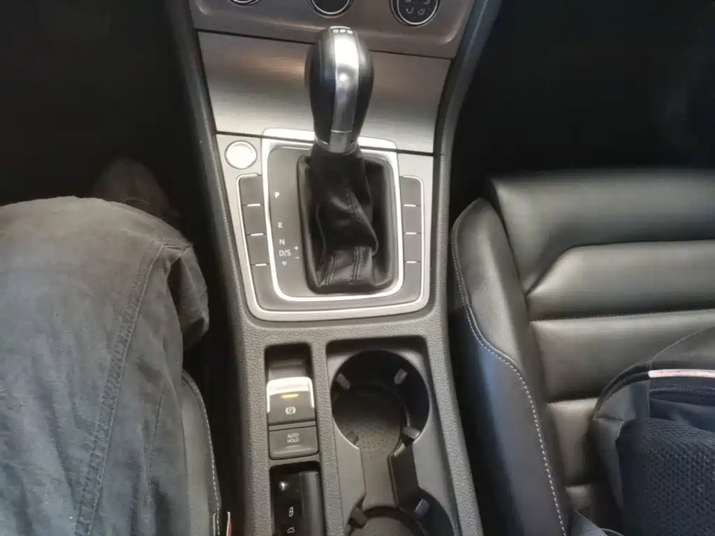 Volkswagen Golf — миниатюра 14