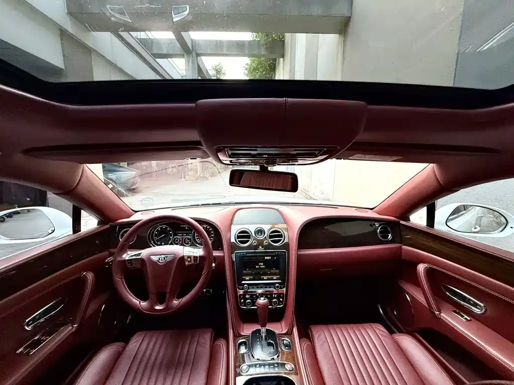 Bentley Flying Spur — миниатюра 6