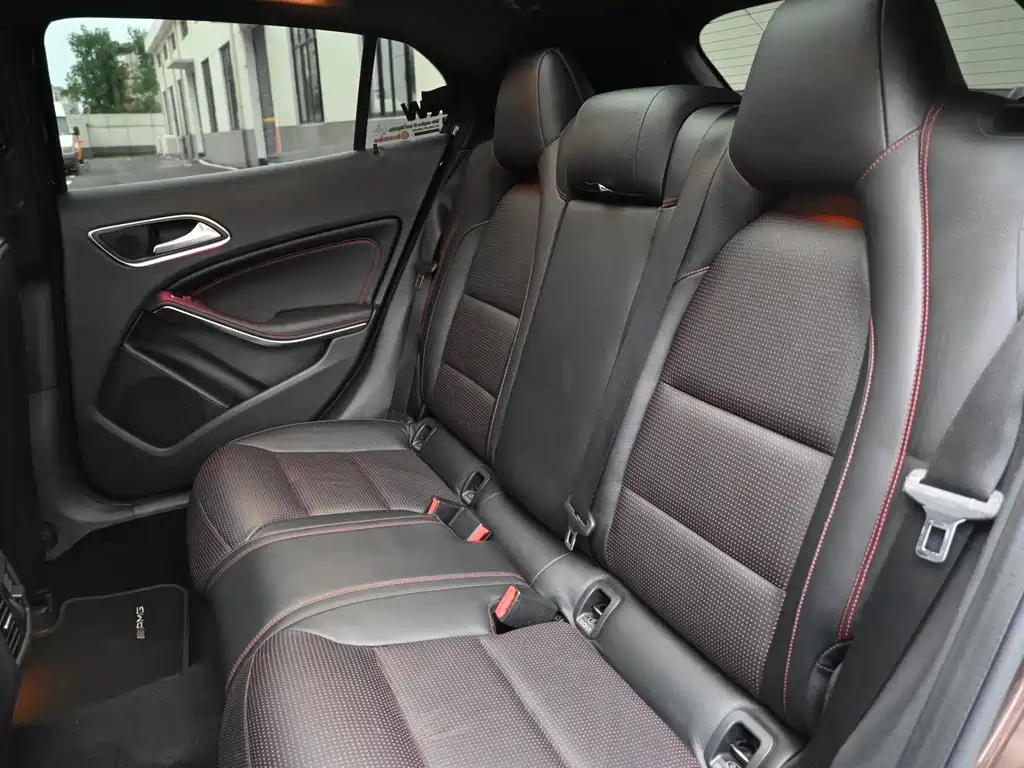 Mercedes-Benz GLA AMG — миниатюра 16