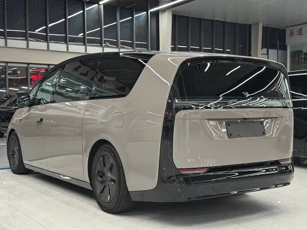 Li Auto Li MEGA — миниатюра 6