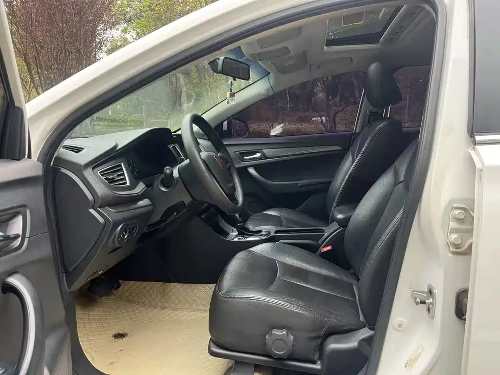 Roewe 360 — миниатюра 8