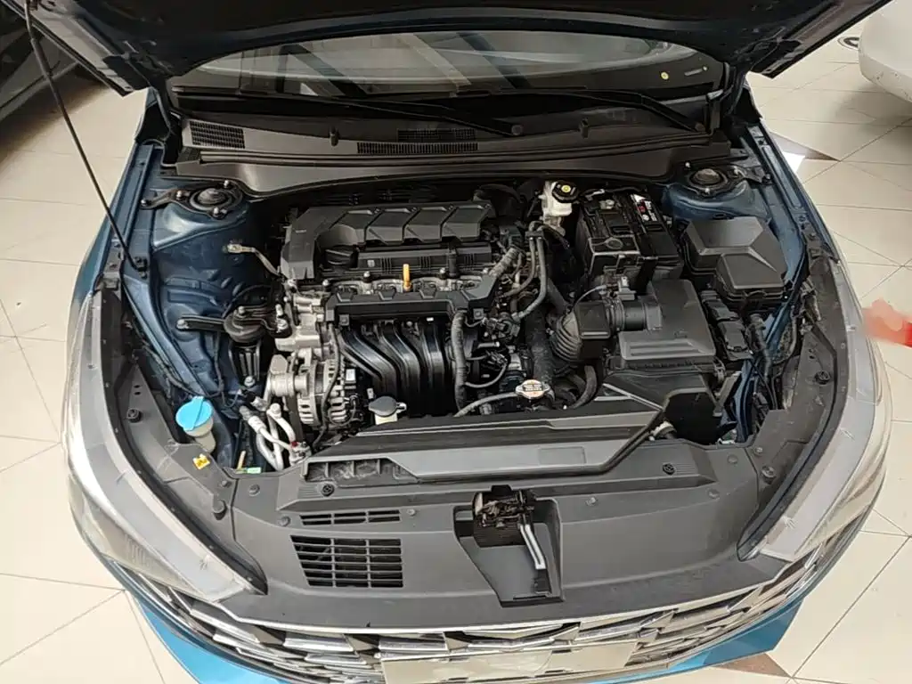 Hyundai Elantra — миниатюра 16