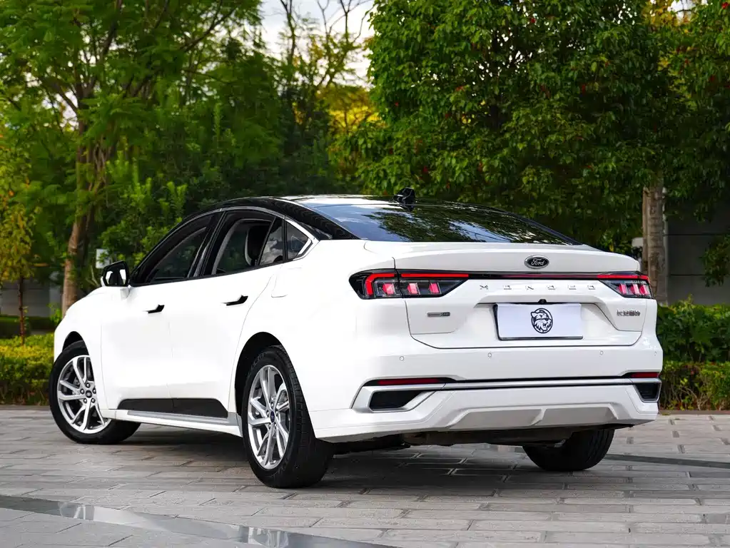 Ford Mondeo — миниатюра 9
