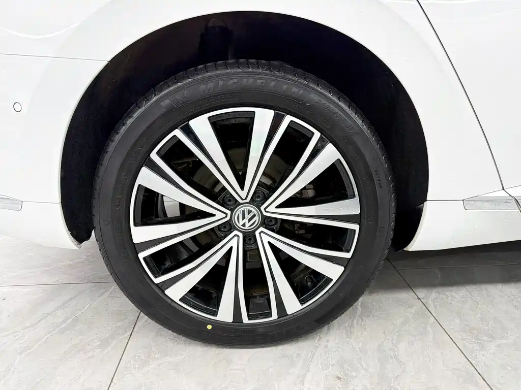 Volkswagen CC — миниатюра 23
