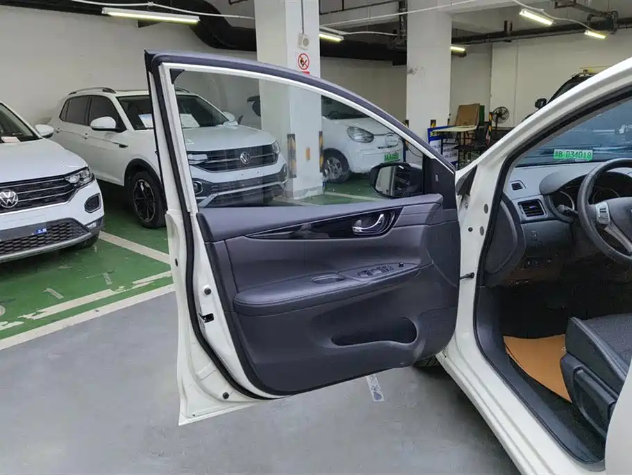 Nissan Tiida 2019 1.6L CVT VI